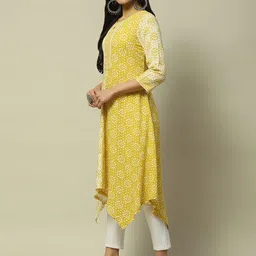 Rangriti Ethnic Motifs Printed Keyhole Neck Regular A-Line Kurta image 2