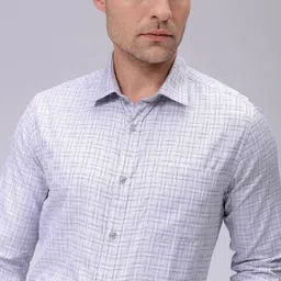 Luxe by TIGC Men Spread Collar Checked Slim Fit Formal Shirt-image-70