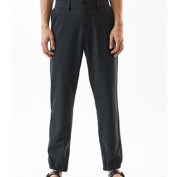 Snitch Men Textured Mid-Rise Relaxed Fit Stretch Jogger-image-15