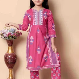 BARKAT DESIGNING PLANET Girls Floral Printed Empire Notch Neck Straight Kurta With Palazzo-26