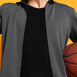 INDICLUB Men Running Open Front Jacket image 4