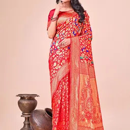 DIVASTRI Women Ethnic Motifs Printed Zari Designer Saree-image-21