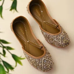 Rocia Women Ethnic Mojaris with Embroidered Flats-42