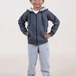 KiddoPanti Boys Solid Hooded Tracksuits-image-99