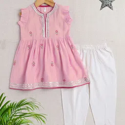 The Magic Wand Girls Floral Printed Regular Kurta with Trousers-image-28