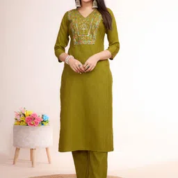 Women Basket Women Ethnic Motifs Embroidered Regular Thread Work Kurta with Trousers-57