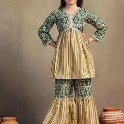 SangriaPrinted Pure Cotton V Neck Kurta Sets-image-51