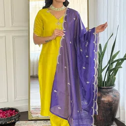 BE IN TEXO FAB Women Floral Embroidered Kurta with Trousers & Dupatta-image-70