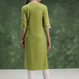 Vishudh Geometric Printed Keyhole Neck Kurta image 4