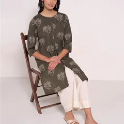 RANGMANCH BY PANTALOONS Floral Printed Thread Work Round Neck Straight Kurta-image-68