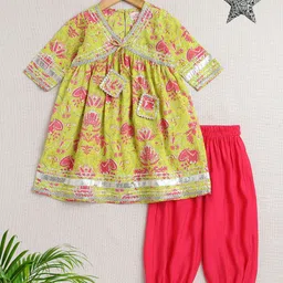 The Magic Wand Girls Floral Printed Regular Gotta Patti Pure Cotton Kurta with Pyjamas-image-98