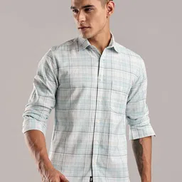Guns & Sons Men Contemporary Regular Fit Spread Collar Tartan Checked Casual Shirt-image-90