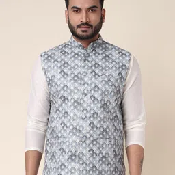 W & G Men Solid Kurta with Churidar & Nehru Jacket-picture-15