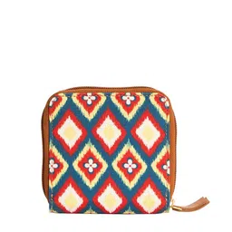 TEAL BY CHUMBAK Geometric Printed Foldover Clutch image 4