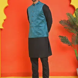 Anouk Men Regular Velvet Kurta with Pyjamas image 3