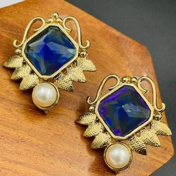 ZIVOM Contemporary Studs Earrings-image-60