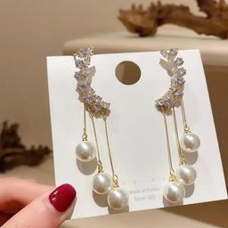 ONUYX Leaf Shaped Drop Earrings-8