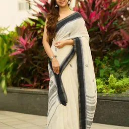 AMRUTKALA SAREES Woven Design Zari Banarasi Saree-picture-10