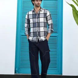 Campus Sutra Men Comfort Opaque Checked Casual Shirt-picture-10