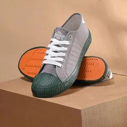 The Roadster Lifestyle Co Men Textured Sneakers-10