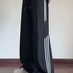 Roadster Men Side Striped Mid Rise Track Pants-image-42