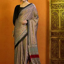 Sangria Block Printed Saree With Blouse Piece image 2