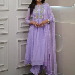 JAPNAAM Floral Yoke Design Pleated Georgette Anarkali Kurta With Trousers & Dupatta-picture-13