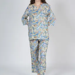 Style Shoes Printed Top With Trouser Co-Ords-picture-42