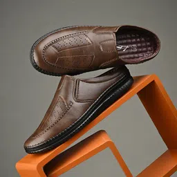 knoos Men Slip-On Mule Sneakers-image-3