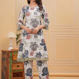 GULABI LEAF Printed Round Neck Top With Palazzo Co-Ords-picture-11
