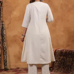 Span Women Printed Regular Mirror Work Kurta with Trousers & With Dupatta image 4