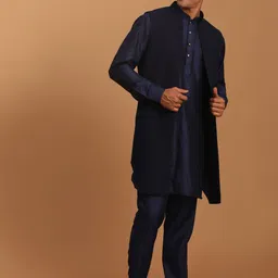 SHRESTHA BY VASTRAMAY Men Navy Shimmer Front Open Jacket With Solid Kurta And Pant Set image 3