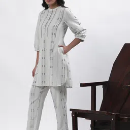 W Grey Geometric Printed Tunic With Trousers Set image 5