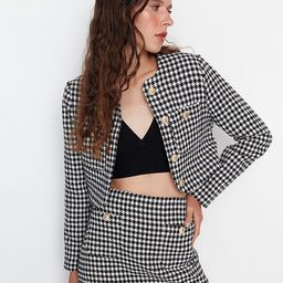 Trendyol Checked Crop Tailored Jacket image 5