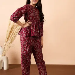 Stylo Bug Girls Bandhani Printed Regular Kurti with Trousers image 4