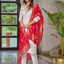 KALINI Floral Embroidered Regular Thread Work Kurta with Trousers & With Dupatta image 4