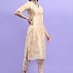 Vishudh Floral Regular V-Neck A-Line Kurta With Trousers & Dupatta image 4