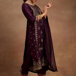 Libas Ethnic Motifs Embroidered Regular Kurta With Trousers & Dupatta image 4