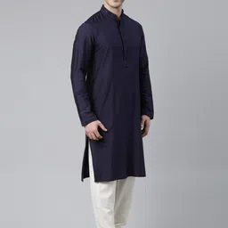 TheEthnic.Co Mandarin Collar Kurta With Churidar & Jacket image 4
