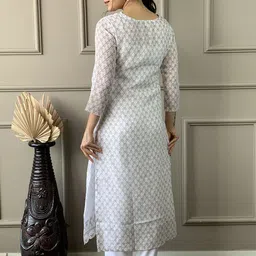 KALINI Geometric Printed Regular Thread Work Straight Kurta With Trousers & Dupatta image 4