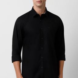Men Slim Fit Solid Spread Collar Casual Shirt-image-55
