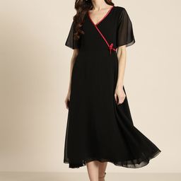 Qurvii Plus Size Women Black Solid Wrap Dress-70