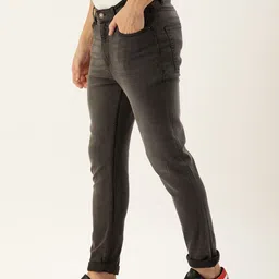 FOREVER 21 Men Skinny Fit Mildly Distressed Mid-Rise Stretchable Jeans-image-43