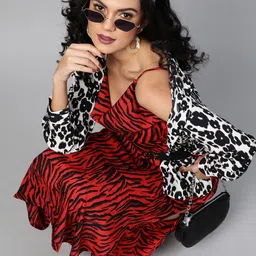 plusS Marvellous Red and Black Animal Printed High-Slit A-Line Dress-picture-17