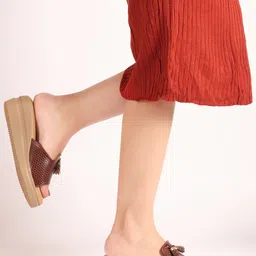 Carlton London Textured Wedge Sandals with Tassels-13