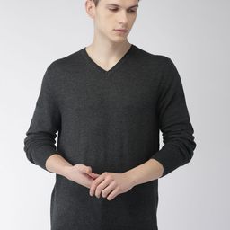 Celio Men Charcoal Grey Solid V-Neck Sweater-picture-22