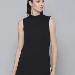 SASSAFRAS Black Ribbed Side Slit Regular Top-image-44