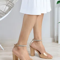 Lavie Women Party Western Embellished Block Heels Sandals-picture-28