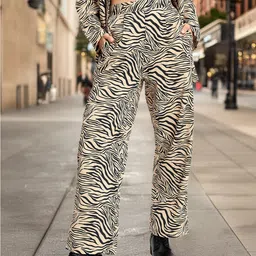 DressBerry Women Exotic Edge Animal Print Flared Trousers-image-39