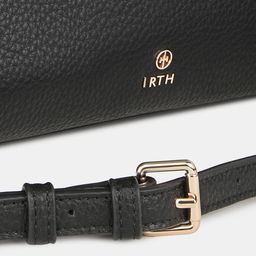 irth by house of titan IRTH Textured Structured Handheld Bag image 5